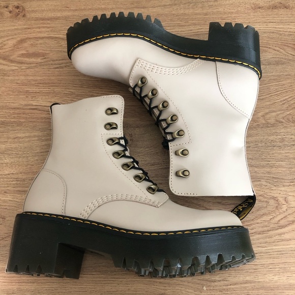 NIB $200 Dr. Martens Leona Combat Boot in Vintage Taupe Sendal -6US and 9US! - Picture 9 of 13
